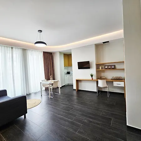 Magnet 3 Self Check In Tirana